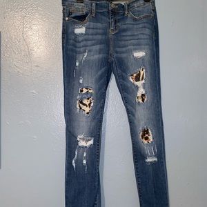 Cheetah/Leopard Print Judy Blue Distressed Jeans 9